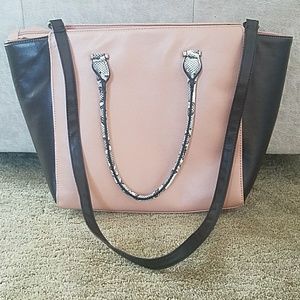 cute pink purse 👜